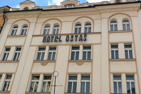 Ostas