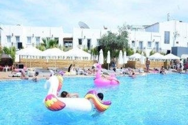 Dream Palace Hotel
