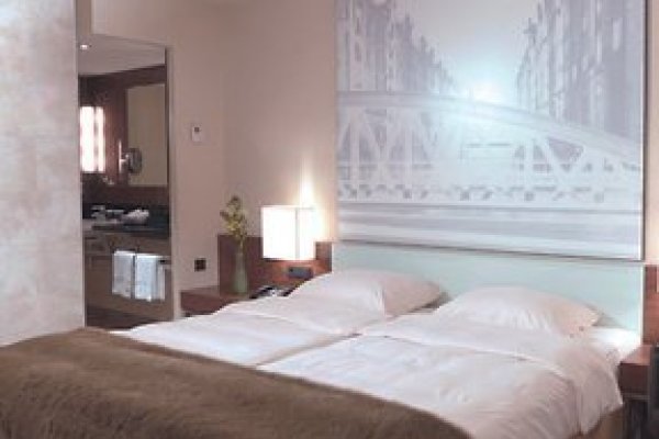 Lindner Hotel Hamburg Am Michel  Jdv By Hyatt