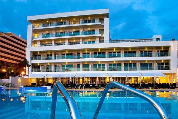 Hotel Melia Madeira  Mare