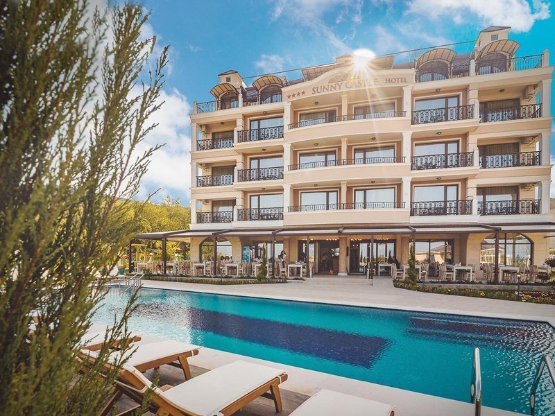Sunny Castle Hotel