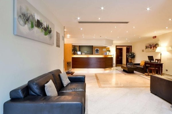 Suites & Residence Hotel