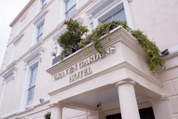 Smart Hyde Park View Hostel