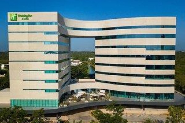 Holiday Inn & Suites Merida La Isla