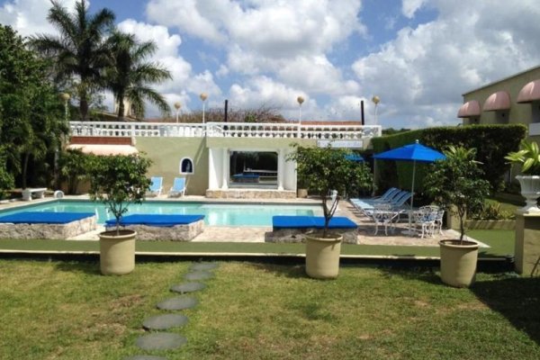 Villa Blanca Garden Beach