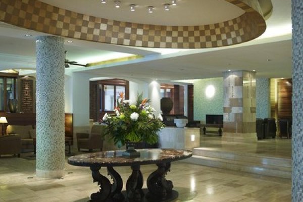 Columbia Beachotel Pissouri