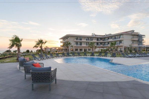 King Maron Wellness Beach Hotel