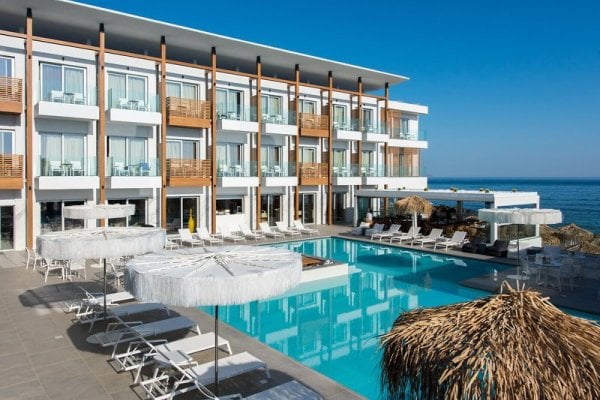 Enorme Ammos Beach Hotel