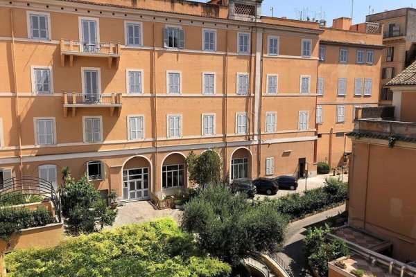 Dnb House Hotel