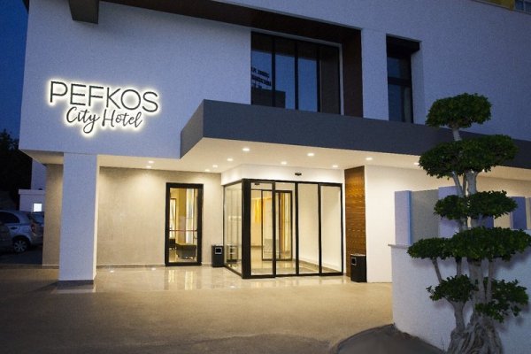 Pefkos Hotel
