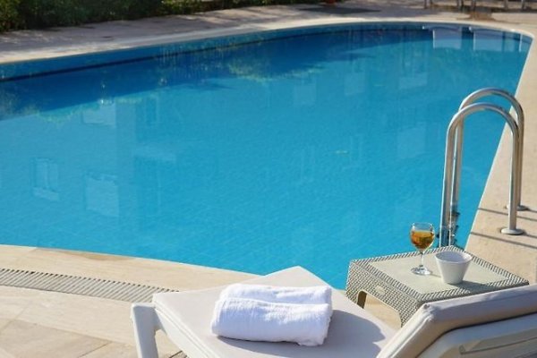 Mene Suites