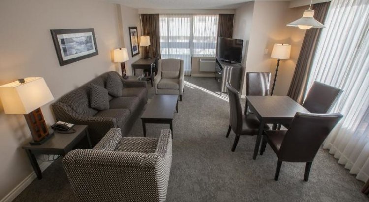 The Embassy Inn
