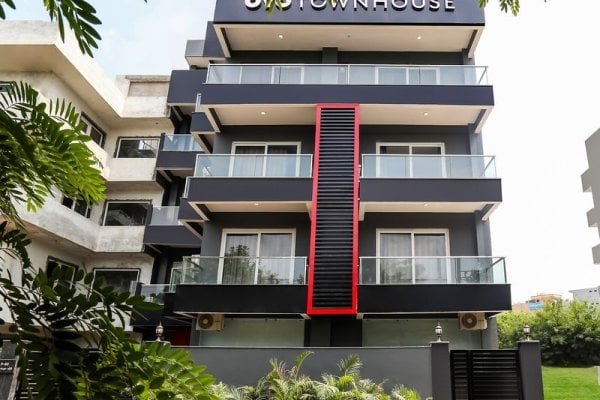 Oyo Townhouse 158 Near Netaji Subhash Marg