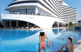 Titanic Beach Lara recenzie