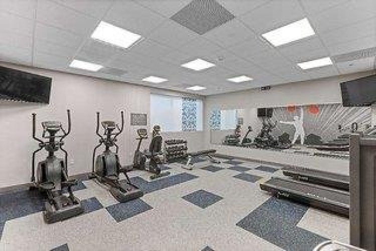 GLo Best Western SavannahGateway I95