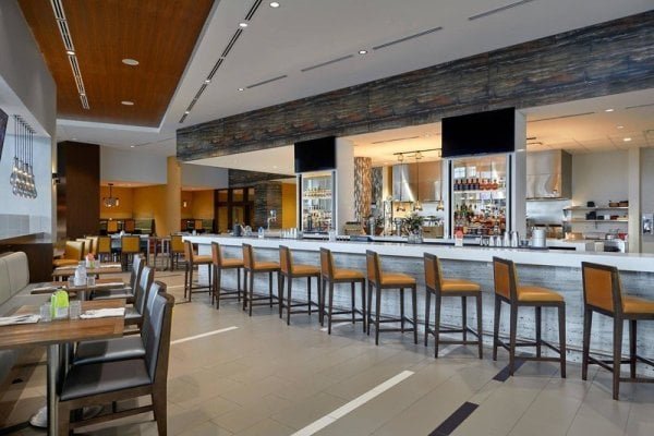 Calgary Airport Marriott In-Terminal Hotel