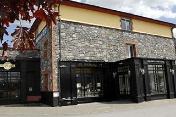Killarney Court