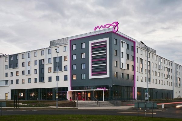 Moxy Edinburgh Airport