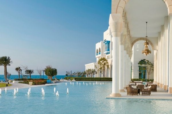 Hilton Salwa Beach Resort & Villas
