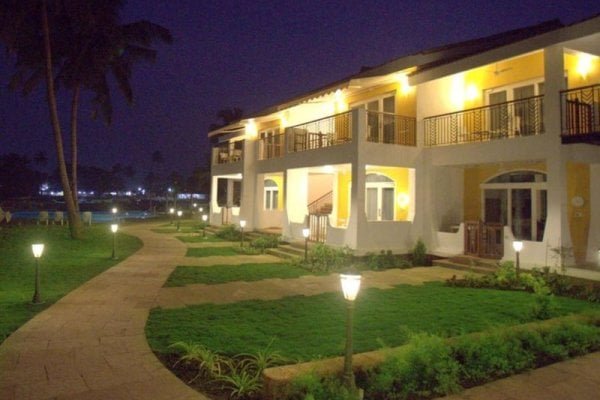 Acron Waterfront Resort