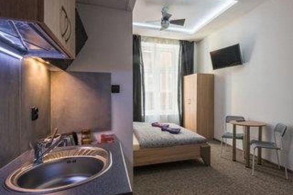 Hostel 70S