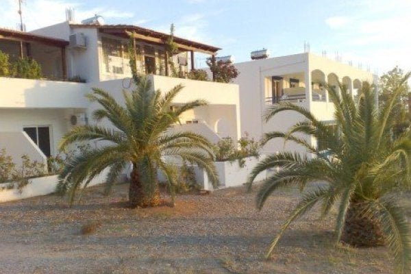 Pals Studios Pefkos