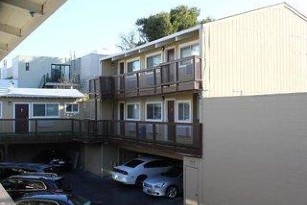 Lombard Plaza Motel