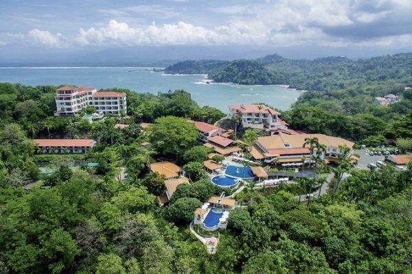 Parador Resort & Spa