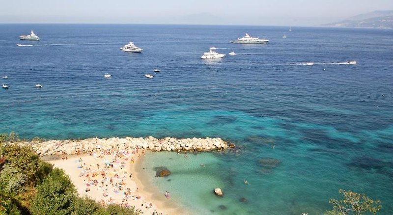 Capri Inn recenzie