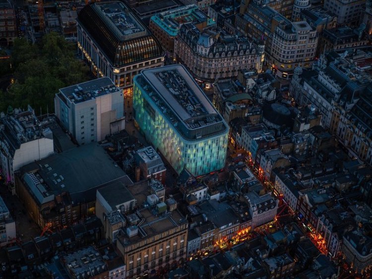 W London Leicester Square