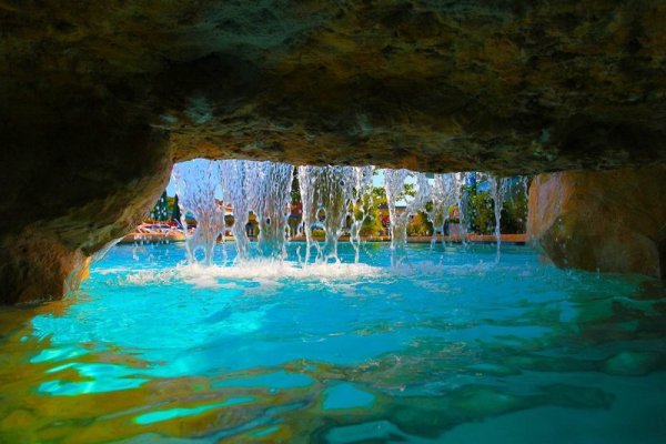 Travellers Beach Resort