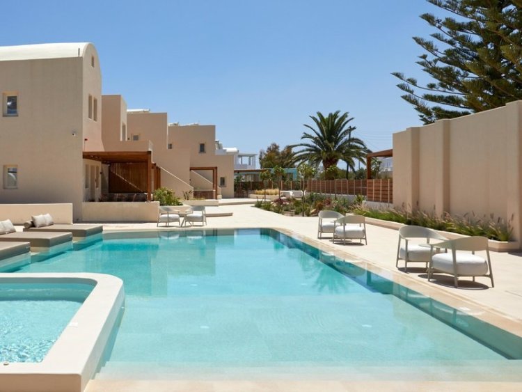 Apricus Suites Hotel