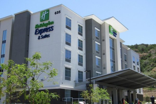 Holiday Inn Express & Suites San Diego  Mission Valley