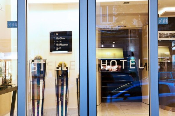 Stelle Hotel the Businest