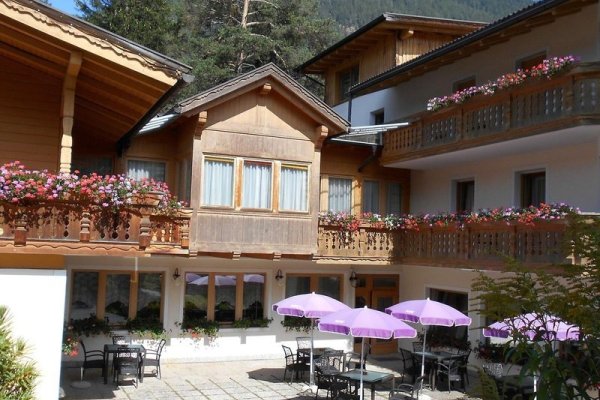 Hotel & Chalet Diamant