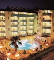 Mesut Hotel Family
