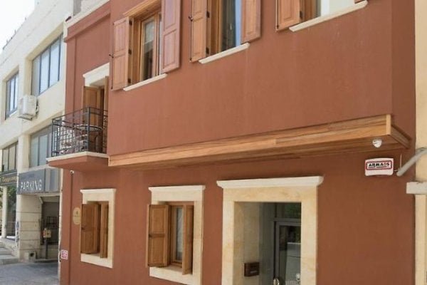 Candia Suites & Rooms