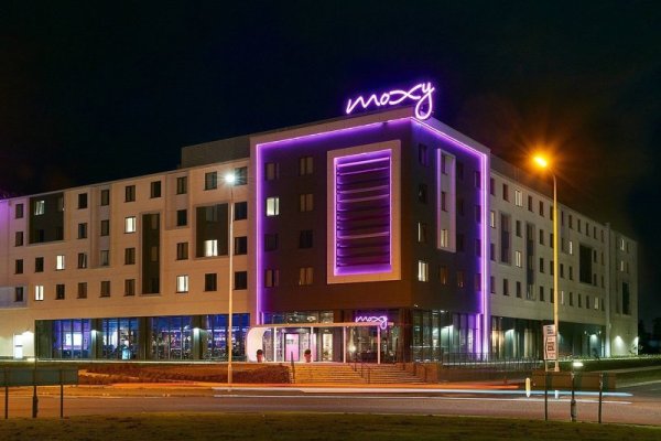 Moxy Edinburgh Airport