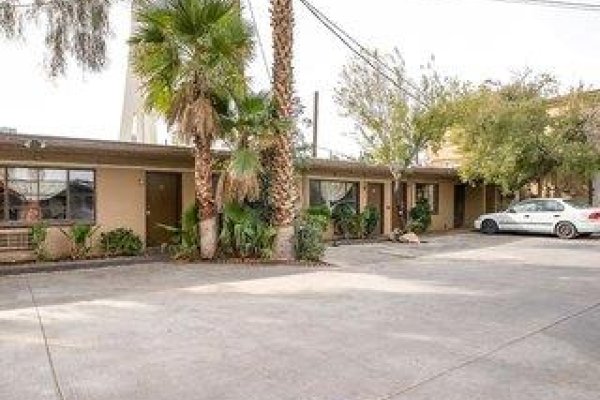 Oyo Oasis Motel Las Vegas I15