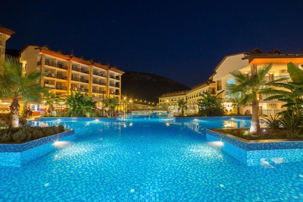 Ramada Resort by Wyndham Akbuk