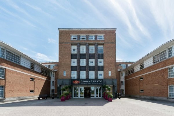 Crowne Plaza Liverpool John Lennon Airport
