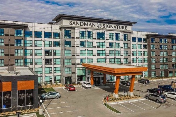 Sandman Signature Saskatoon South Hotel