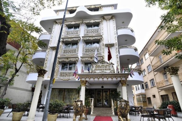 Golden Boutique