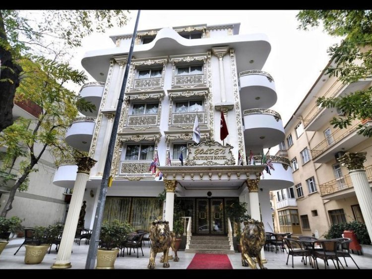 Golden Boutique