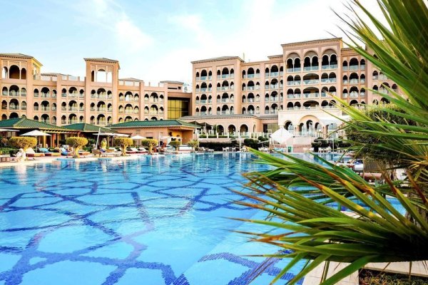 Royal Saray Resort