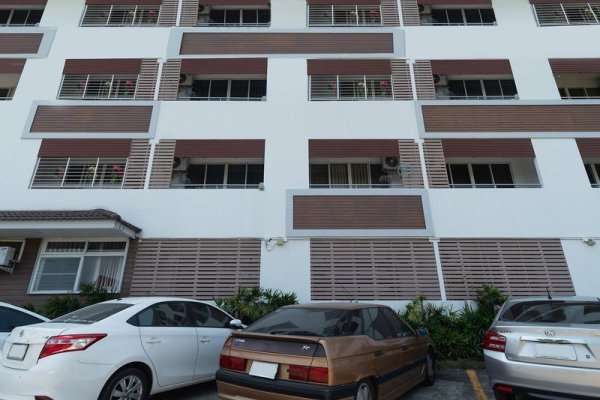 Ruan Plaisoi Apartment