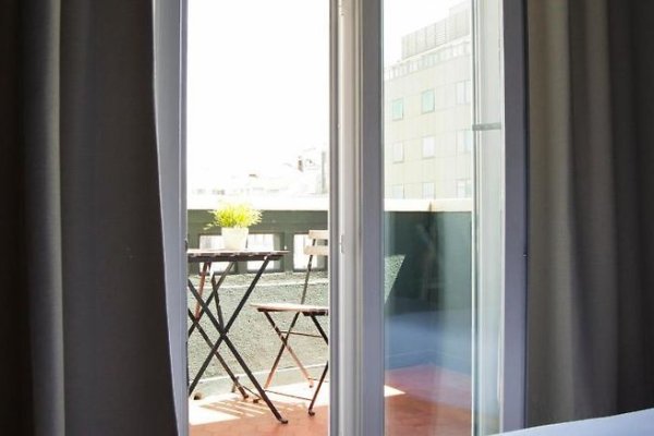 Avenue Hostel & Suites