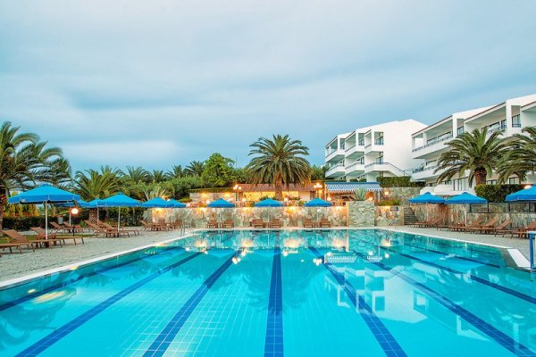 Xenios Port Marina Hotel