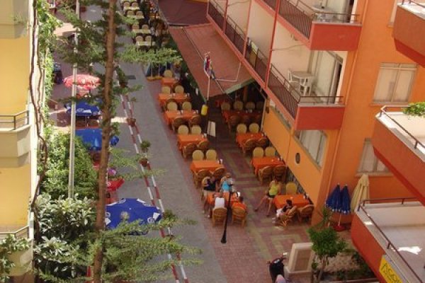Mola Hotel