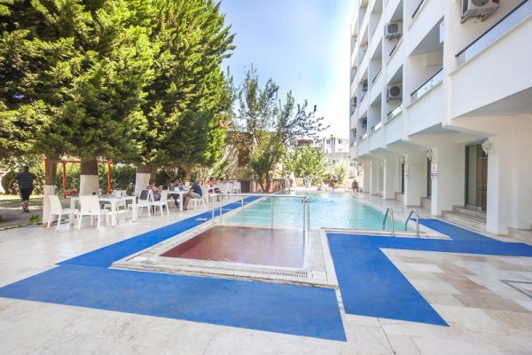 Marla Hotel
